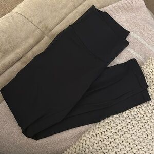 Like New. Only Worn Once. Lululemon Wunder Under HR. Tight 25”. Size 6.